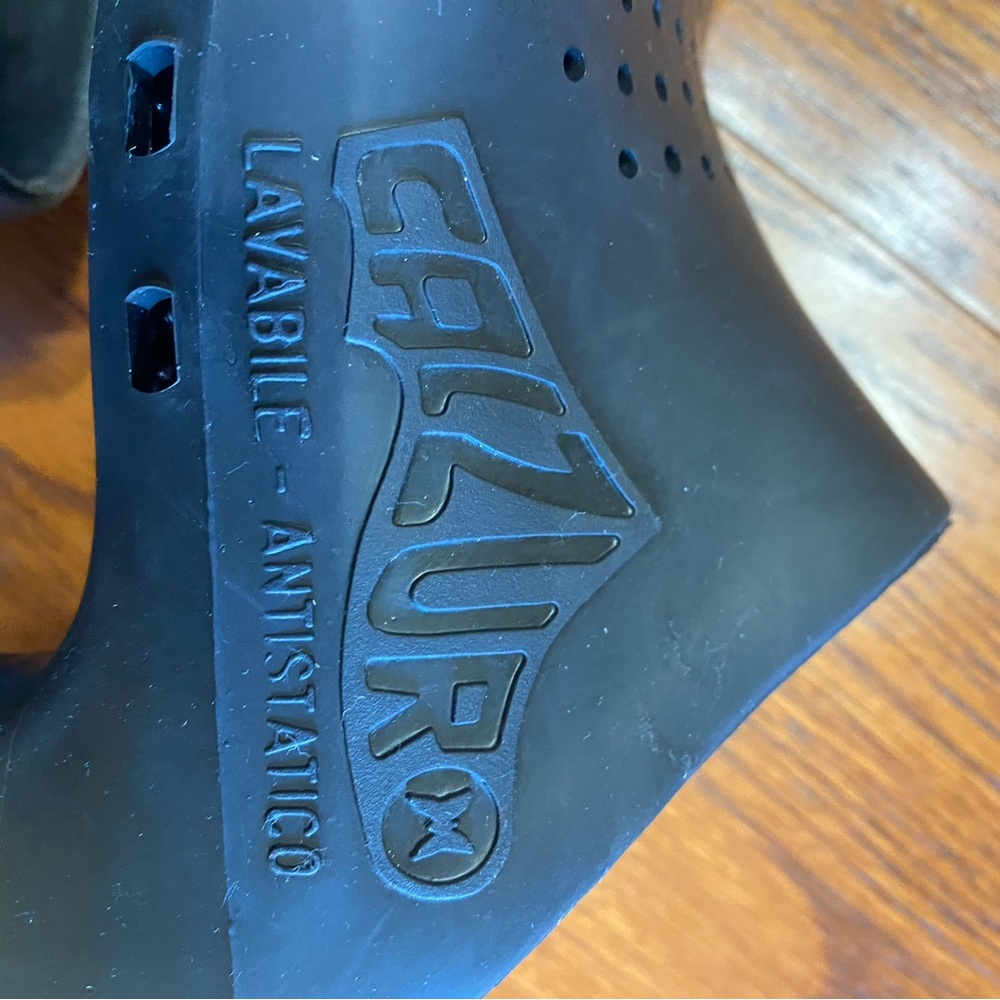 Women's Black Calzuros - Picture 7 of 8
